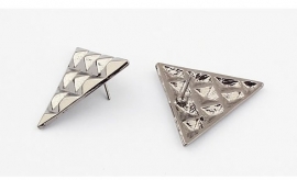 Oorbellen "Studded Triangle"