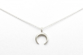 Maan Ketting "Reversed Moon or Ox Horn?"