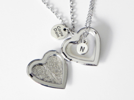 Medaillon Ketting "Carpe Diem From The Heart" Met of Zonder Extra Letter Ketting