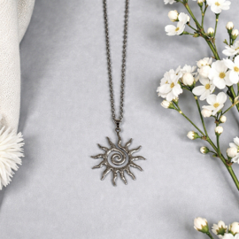 Ketting met Zon Hanger "Golden Sun Spiral" Stainless Steel | Zilver of Goud