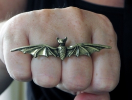 Two Finger Ring "Bad Bat" Goudkleurig