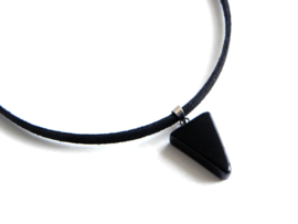 Choker Ketting "Black Stone Triangle"