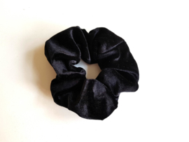 Velvet Scrunchie Zwart