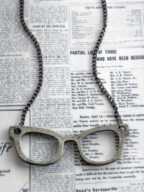 Ketting "Nerd Glasses" zilverkleurig