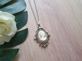Camee Ketting "Beige Lady"