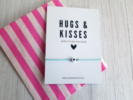 Wish Armband Met Kaartje "Hugs & Kisses" Keuze uit veel kleuren