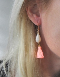 Oorbellen "Fluo Coral Tassel"