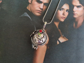 Vampire Diaries Ketting "Elena's Vervain Locket" Medaillon