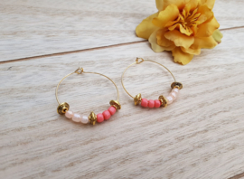 Oorbellen "Beaded Hoops" Coral / Goud