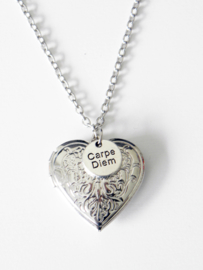 Medaillon Ketting "Carpe Diem From The Heart" Met of Zonder Extra Letter Ketting