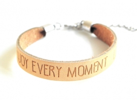 Leren Tekst Armband "Love Life" Camel