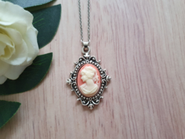 Camee Ketting "Coral Lady"