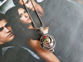 Vampire Diaries Ketting "Elena's Vervain Locket" Medaillon