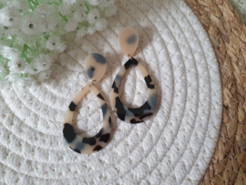 Grote Tortoise / Luipaard Oorbellen "Drop it" Beige