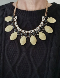 Statement Ketting "Cream & Black Elegance"