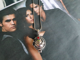 Vampire Diaries Ketting "Elena's Vervain Locket" Medaillon