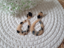 Grote Tortoise / Luipaard Oorbellen "Drop it" Beige