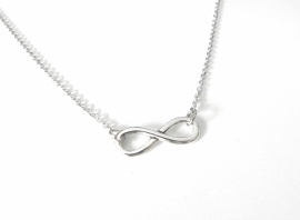 Infinity Ketting "On And On"