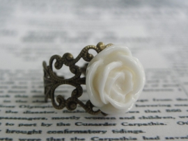 Bronskleurige Ring "Cream Rose"