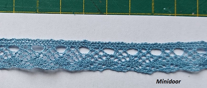 Antiek Kant 38 - Blauw (gehaakt)