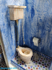 Toilet, stortbak en WC-rolhouder (zelf maken)
