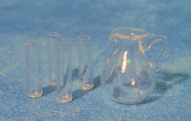 Glazen kan met 4 drinkglazen (glas)