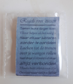 Houten bordje met tekst (1)