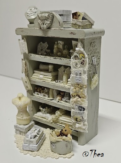 Decoratieve Kast met Naai-accessoires