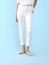 CRISTINA BARROS - White jeans with fun fringe