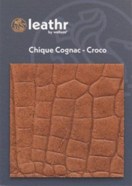 LEREN WANDTEGELS 1M² - CHICQUE COGNAC CROCO (zelfklevend) - Walluxe Leathr 12,5x50cm