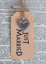 Label Just married met of zonder bedelhartje in diverse kleuren