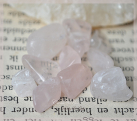 Kralen glas chips, rose quartz