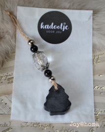 Zakje, sticker en hanger met kerstboom zeepje
