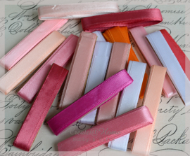 Assorti set lintjes satijn 17 stuks