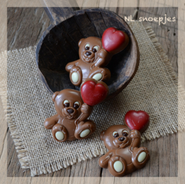Chocolade beertjes met rood hart