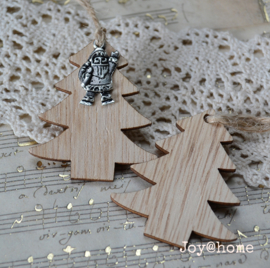 Kerstboom met kerstbedeltje naar keuze