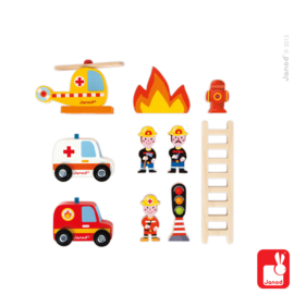(Janod) Houten garage -  brandweerkazerne met figuren