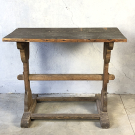 Antieke werktafel