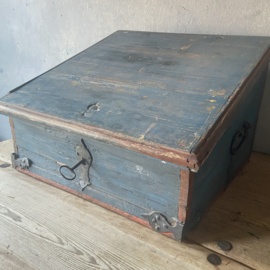 Antieke schrijfkist in Zweedsblauw