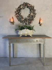 Oude Zweedse tafel / side table met lade