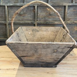 French wooden harvest basket with handle