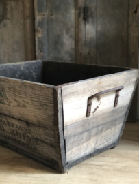 Old French wooden grape crate from Champagne