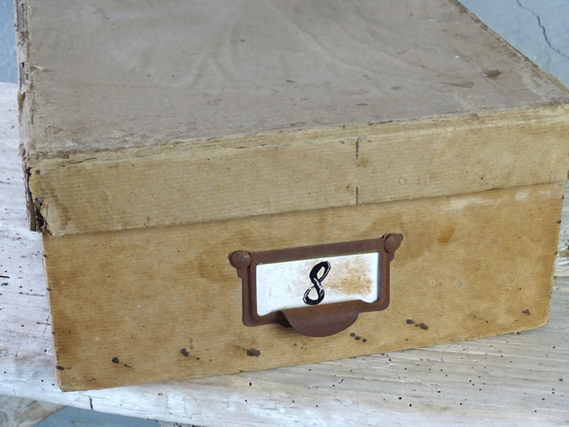 Oude / Antieke hardkartonnen archiefdoos