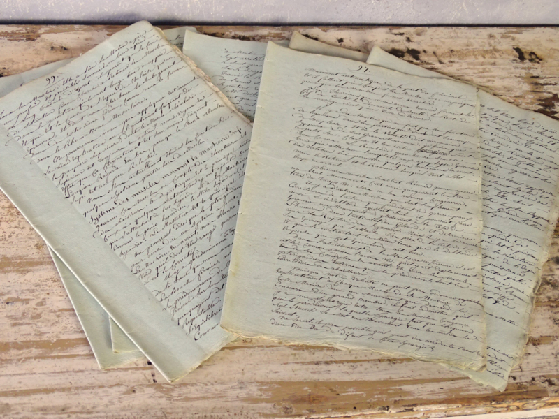 handwritten 18th century French documents