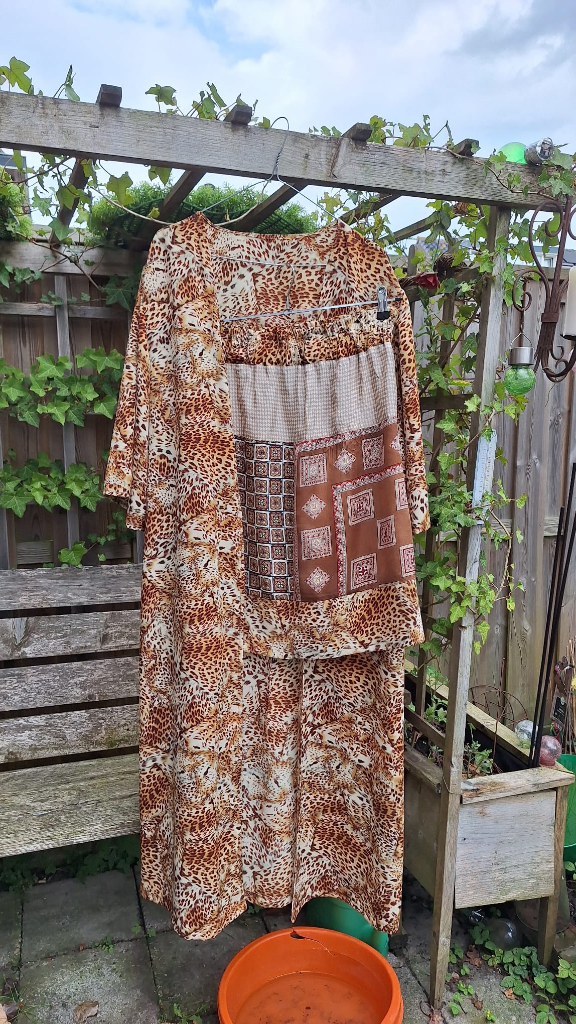 Kimono met bijpassend zijde rokje uit eigen atelier | Oplage 1