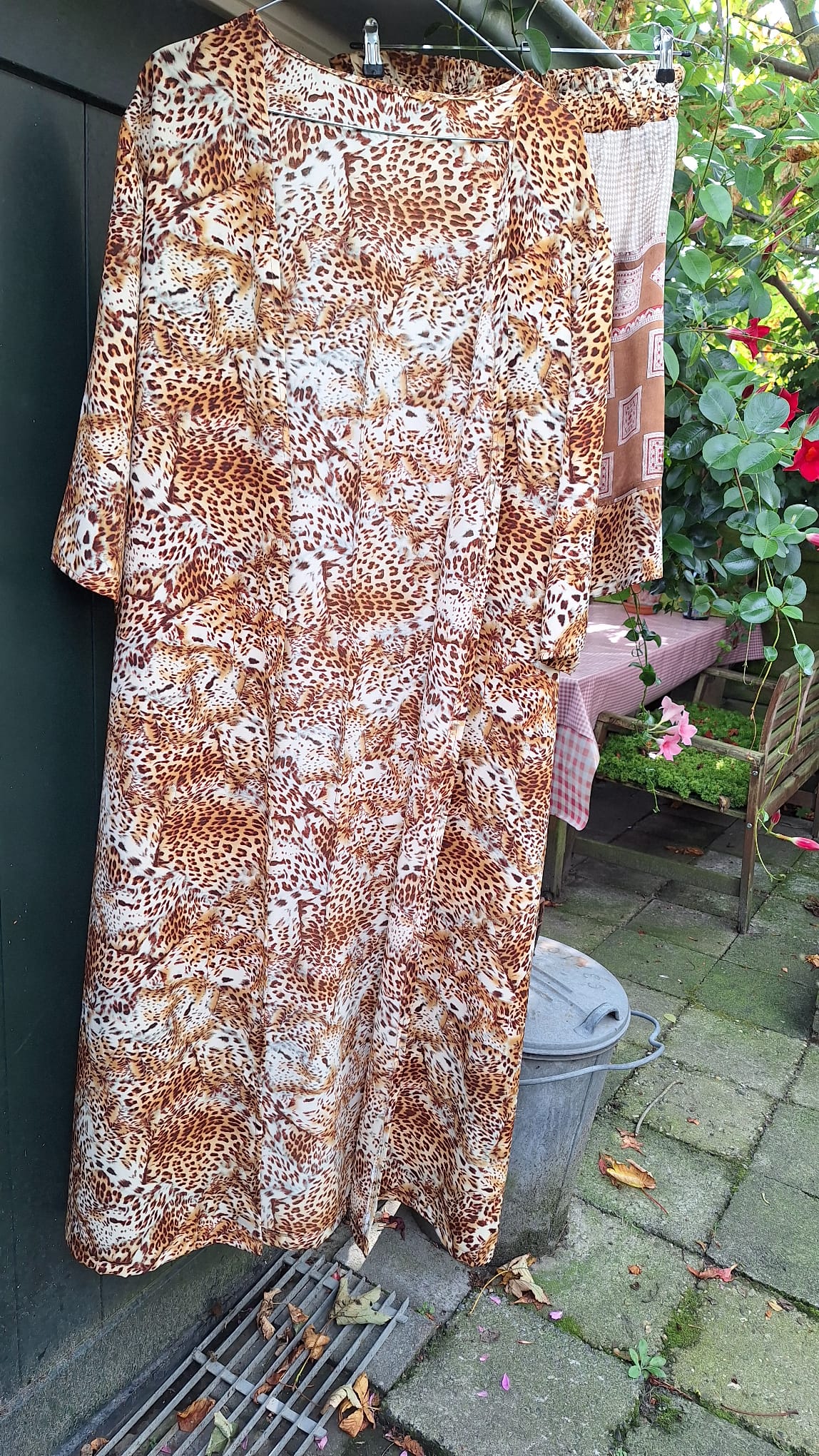 Kimono met bijpassend zijde rokje uit eigen atelier | Oplage 1