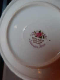 Bone China sevies |  Roses | Diverse | Puntgaaf