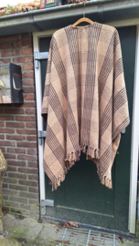 Poncho geweven | Kleine oplage | Brigitte By Cick | Model Egypte Zwart/ecru