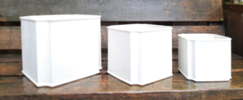 3 Delfts (room-) witte 4 kantenbloempotten | Vintage | 21,17,13 cm