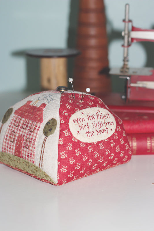 little house pincushion(the birdhouse)